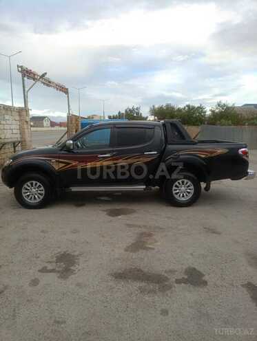 Mitsubishi L200 2013, 182,571 km - 2.5 l - Bakı