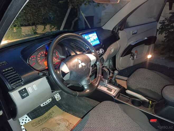 Mitsubishi L200 2013, 182,571 km - 2.5 l - Bakı