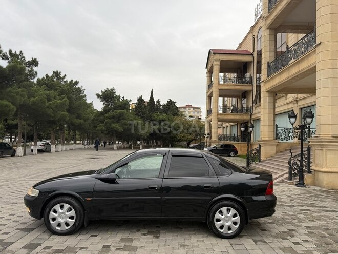Opel Vectra 1998, 325,146 km - 1.6 л - Sumqayıt