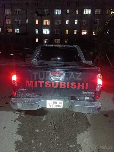 Mitsubishi L200 2013, 182,571 km - 2.5 l - Bakı