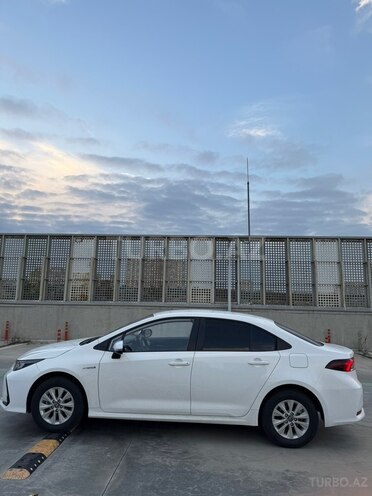 Toyota Corolla 2022, 97,600 km - 1.8 л - Bakı