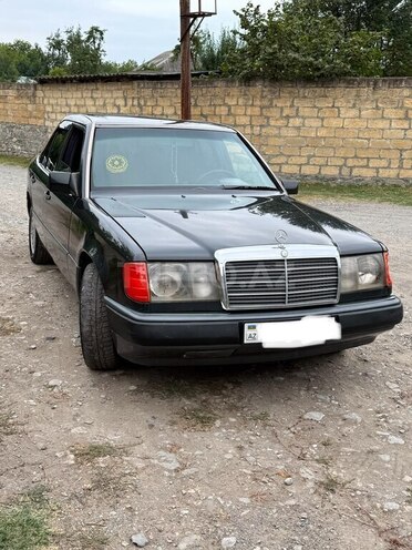 Mercedes 200 E 1992, 280,000 km - 2.0 l - İsmayıllı