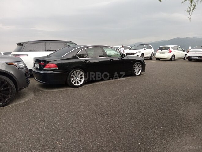 BMW 745 2003, 215,486 km - 4.4 l - Şəmkir