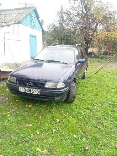Opel Astra 1997, 175,000 km - 1.6 l - Yardımlı