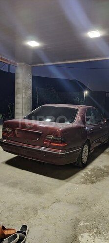 Mercedes E 220 2000, 500,000 km - 2.2 l - Bakı