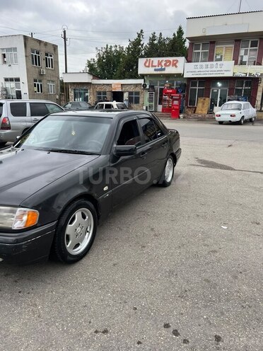 Mercedes C 200 1996, 600,000 km - 2.0 l - Quba