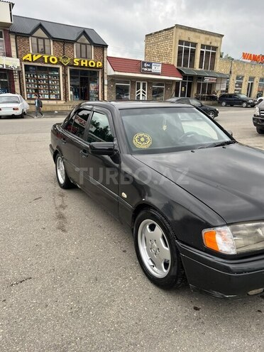 Mercedes C 200 1996, 600,000 km - 2.0 l - Quba