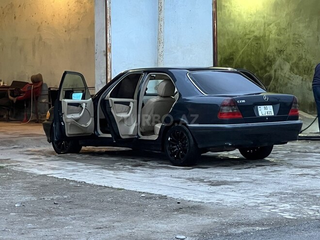 Mercedes C 230 1998, 338,000 km - 2.3 l - Bakı