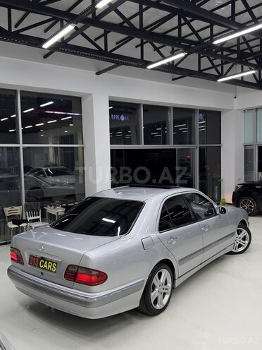 Mercedes E 280 2000, 176,000 km - 2.8 l - Bakı