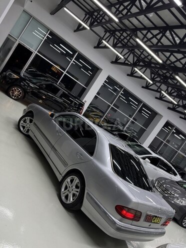 Mercedes E 280 2000, 176,000 km - 2.8 l - Bakı