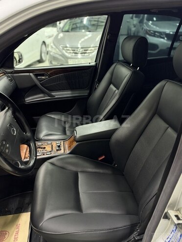 Mercedes E 280 2000, 176,000 km - 2.8 l - Bakı