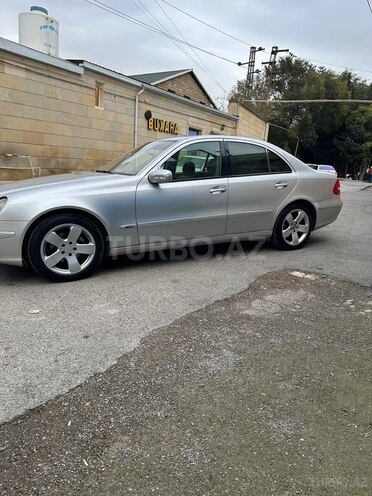 Mercedes E 320 2004, 348,000 km - 3.2 л - Bakı