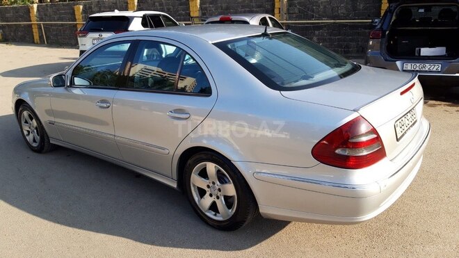 Mercedes E 220 2002, 349,000 km - 2.2 l - Bakı