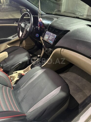 Hyundai Accent 2017, 220,000 km - 1.6 l - Bakı