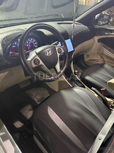 Hyundai Accent 2017, 220,000 km - 1.6 l - Bakı