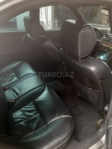 Mercedes E 270 2000, 371,490 km - 2.7 l - Bakı