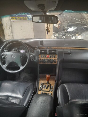 Mercedes E 270 2000, 371,490 km - 2.7 l - Bakı