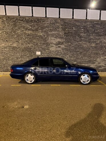 Mercedes E 240 1999, 350,000 km - 2.4 l - Bakı