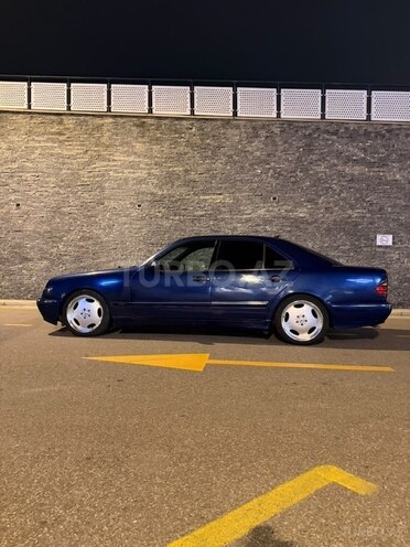 Mercedes E 240 1999, 350,000 km - 2.4 l - Bakı