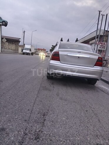 Opel Vectra 1999, 520,000 km - 1.6 l - Şabran