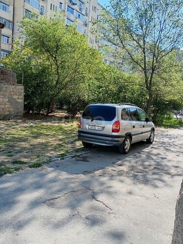 Opel Zafira 2001, 200,000 km - 1.8 л - Bakı