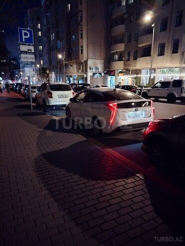 Toyota Prius 2017, 200,456 km - 1.8 l - Bakı