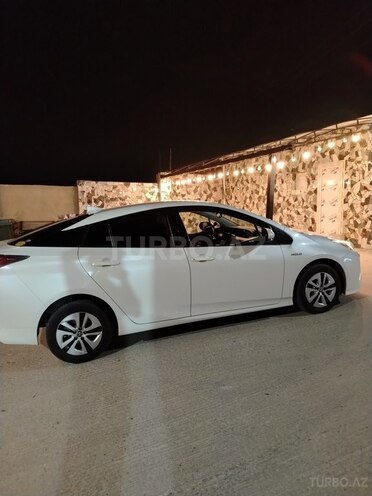 Toyota Prius 2017, 200,456 km - 1.8 l - Bakı