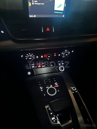 Audi Q5 2017, 130,000 km - 2.0 l - Bakı