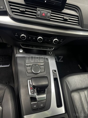 Audi Q5 2017, 130,000 km - 2.0 l - Bakı