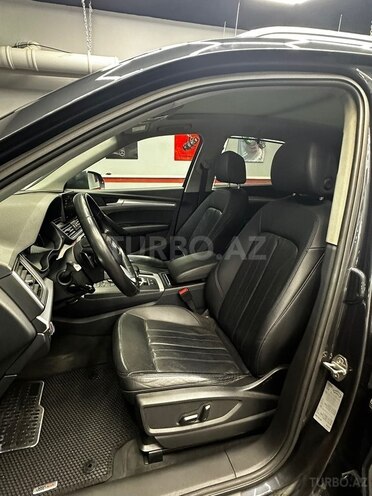 Audi Q5 2017, 130,000 km - 2.0 l - Bakı