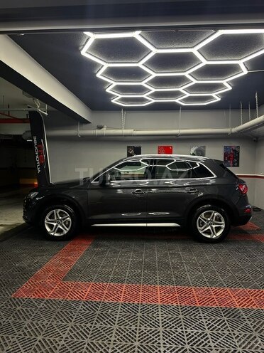Audi Q5 2017, 130,000 km - 2.0 l - Bakı