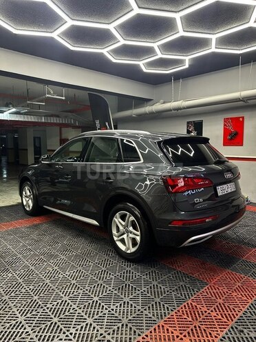 Audi Q5 2017, 130,000 km - 2.0 l - Bakı