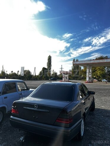 Mercedes C 180 1996, 350,000 km - 1.8 l - Qax