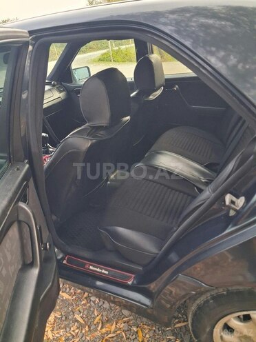Mercedes C 180 1996, 350,000 km - 1.8 l - Qax