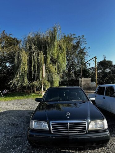 Mercedes C 180 1996, 350,000 km - 1.8 l - Qax