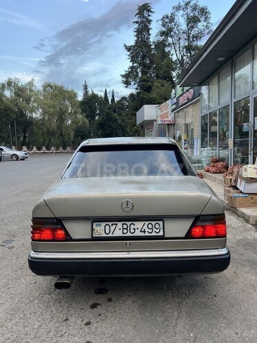 Mercedes 250 D 1990, 359,000 km - 2.5 l - Astara
