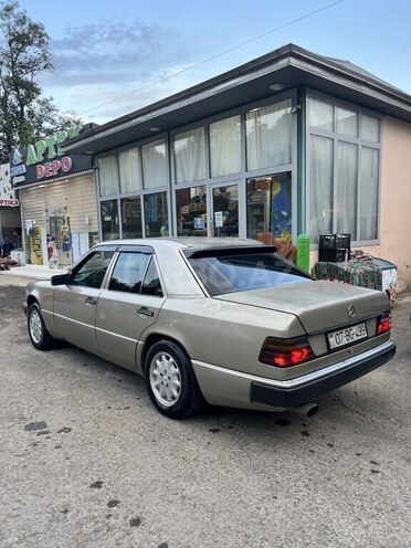 Mercedes 250 D 1990, 359,000 km - 2.5 l - Astara