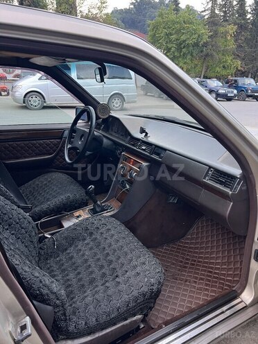 Mercedes 250 D 1990, 359,000 km - 2.5 l - Astara