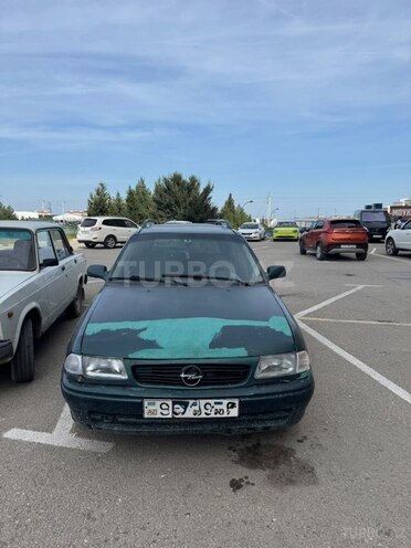 Opel Astra 1994, 330,000 km - 1.6 l - Bakı
