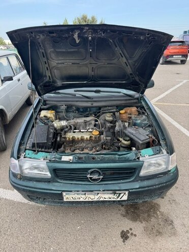 Opel Astra 1994, 330,000 km - 1.6 l - Bakı