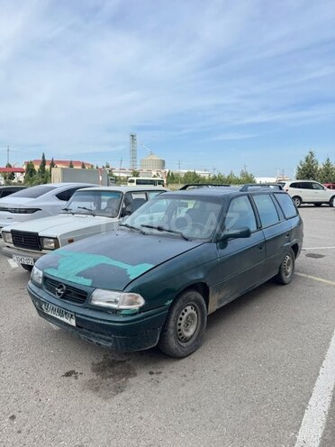 Opel Astra 1994, 330,000 km - 1.6 l - Bakı