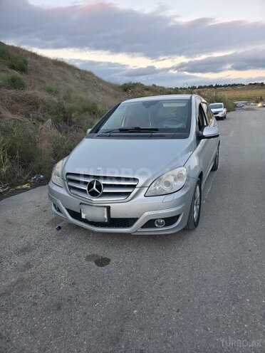 Mercedes B 180 2010, 207,000 km - 1.7 l - Bakı