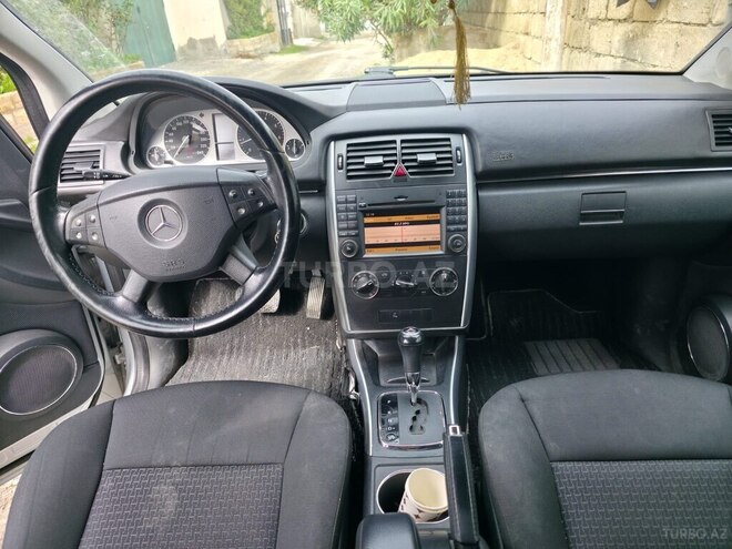Mercedes B 180 2010, 207,000 km - 1.7 l - Bakı