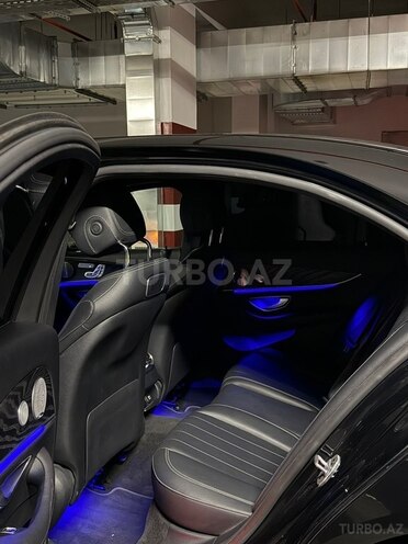 Mercedes E 300 4MATIC 2019, 83,400 km - 2.0 l - Bakı