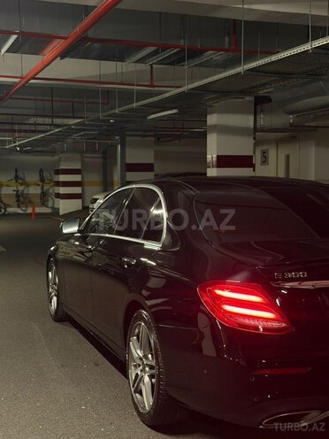 Mercedes E 300 4MATIC 2019, 83,400 km - 2.0 l - Bakı
