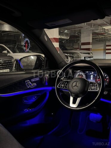Mercedes E 300 4MATIC 2019, 83,400 km - 2.0 l - Bakı