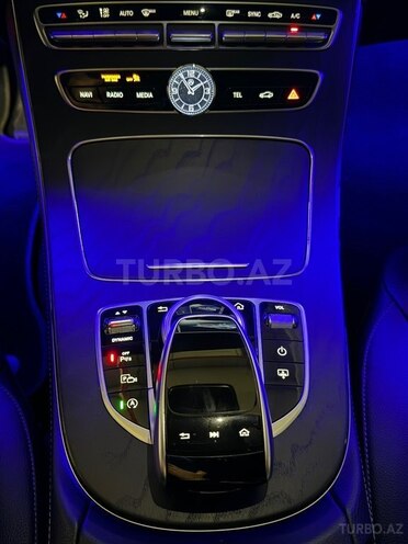 Mercedes E 300 4MATIC 2019, 83,400 km - 2.0 l - Bakı