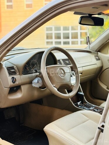 Mercedes C 230 1998, 293,000 km - 2.3 l - Bakı
