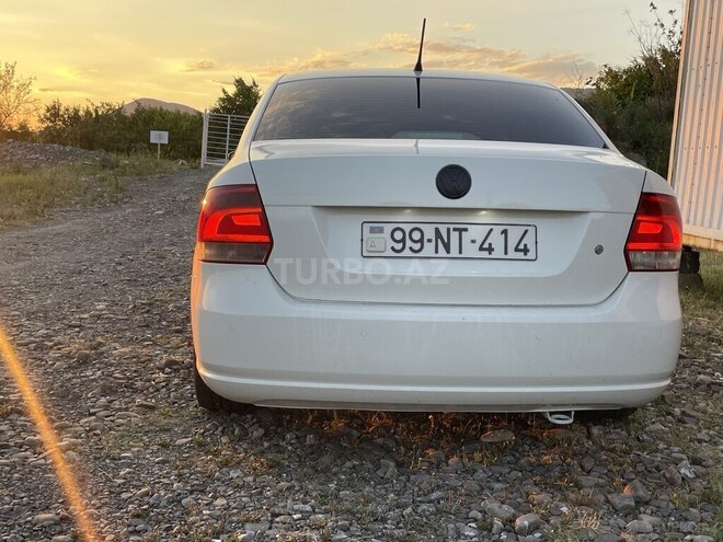 Volkswagen Polo 2013, 260,000 km - 1.6 l - Qax