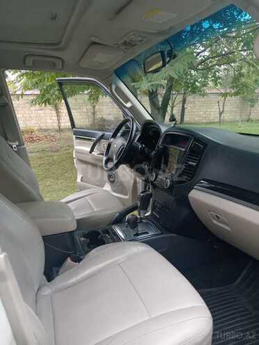Mitsubishi Pajero 2007, 177,000 km - 3.0 l - Qəbələ